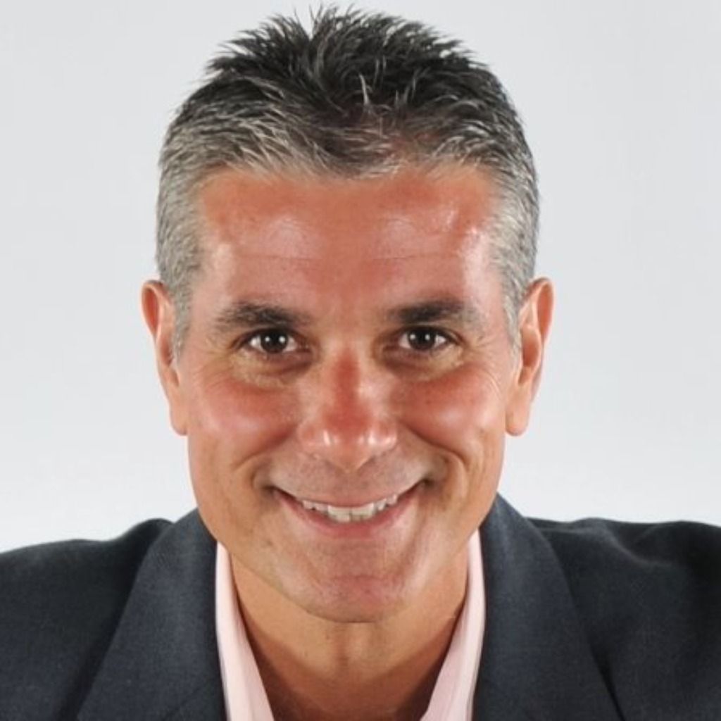 Antonio J Perez profile photo